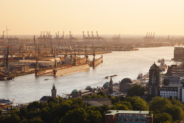 Fototapeta premium Hamburg Harbor Sunset