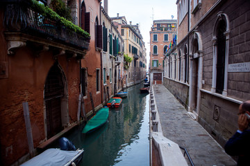 Obraz na płótnie Canvas Venice. Italy. Narrow street - the channel.