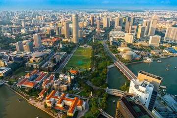 Naklejka premium Singapore city skyline at sunset.