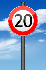 Verkehrszeichen, 20, mit Hintergrund