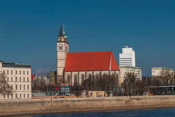 Fototapeta na wymiar Kościół św Jochannis, Jochanniskirche, Magdeburg, Niemcy