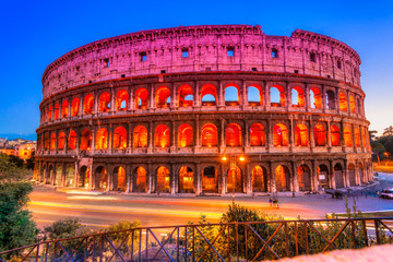 Fototapeta na wymiar Świetne Koloseum, Rzym, Włochy