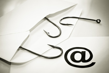 phishing / fish hook in an envelope / email phishing