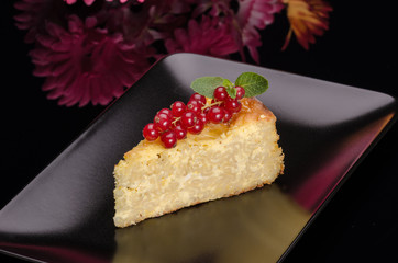 Pudding cheese and red currant