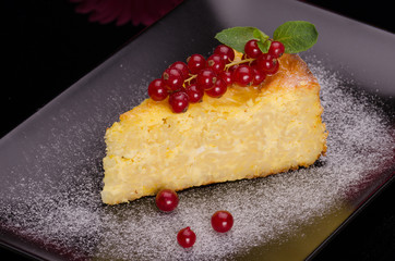 Pudding cheese and red currant