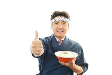 仕事中のラーメン職人