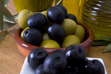 olives with background