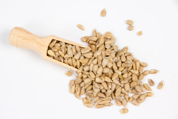 Scoop with seeds