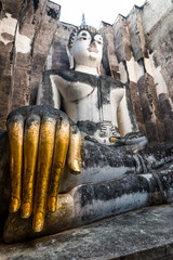 Sitting Buddha in Wat Si Chum temple, Sukhothai