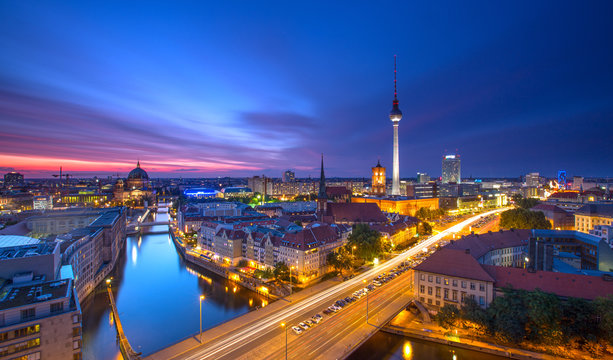 Fototapeta Berlin Skyline City Panorama with Traffic and Sunset