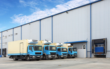 Fototapeta premium Truck, warehouse building