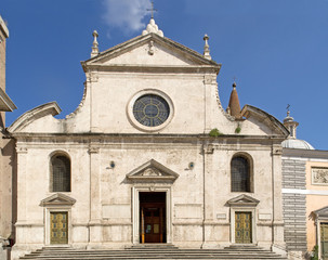 Fototapeta na wymiar Bazylika Santa Maria del Popolo