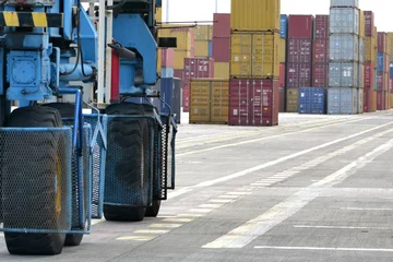 Gordijnen Cranes and containers on the dock © chandlervid85