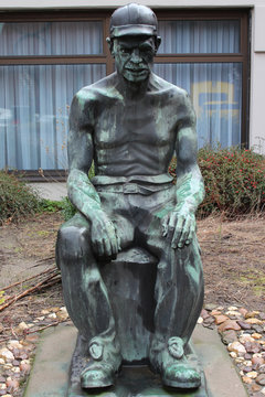 Statue Sitzender Bergmann Bochum (Feierabend)