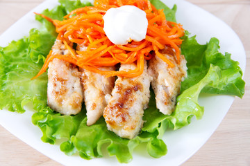 Grilled chicken on salad