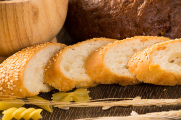 sliced ​​bread with cereals