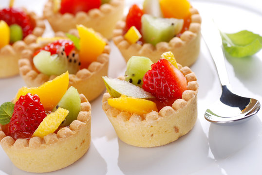 pasticcini di pasta frolla alla frutta