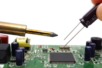 Solder the capacitor on the motherboard