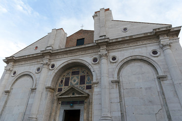 Fototapeta na wymiar The Tempio Malatestiano is the cathedral church of Rimini