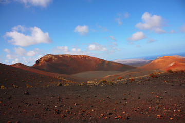 Fototapeta na wymiar krajobraz wulkaniczny, Timanfaya, Lanzarote