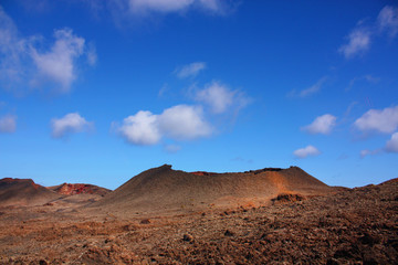 Fototapeta na wymiar krajobraz wulkaniczny, Timanfaya, Lanzarote