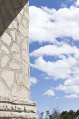 Obraz premium stone wall and sky
