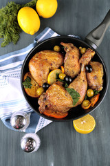 Homemade fried chicken drumsticks with vegetables