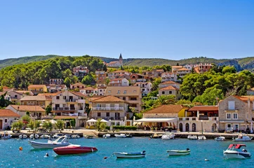 Foto op Plexiglas Stad aan het water Haven van Jelsa-stad op het eiland Hvar, Kroatië