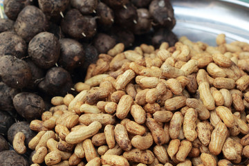 Taro boiled - boiled peanuts in the market.