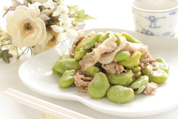 broad bean and pork stir fried