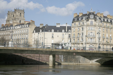 Obraz premium pont sur la Vilaine