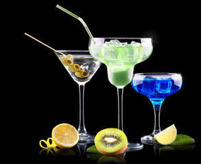 alcohol cocktail set with summer fruits