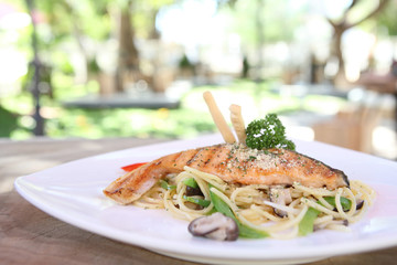 salmon fillet with spaghetti
