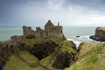 Fototapeta na wymiar Zamek Dunluce - Irlandia Północna