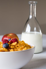 Cornflakes in einer Schale