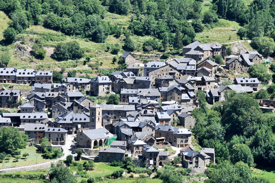 Pueblo de Durro, Vall de Bo&iacute; (Espa&ntilde;a)