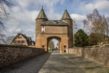 Fototapeta na wymiar Klever city gate in the old roman city of Xanten