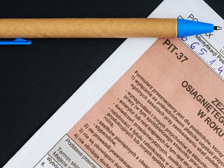 Filling in polish individual tax form PIT-37 for year 2013