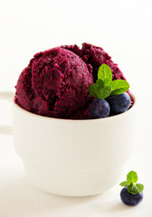 Homemade blueberry ice cream with yogurt.