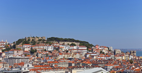 Fototapeta na wymiar View of the Sao Jorge Castle