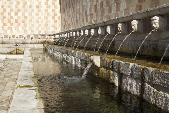 Fontana delle 99 cannelle - L'Aquila