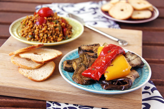grillgem&uuml;se und bulgur salat