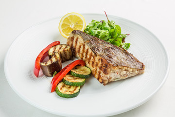Grilled fish with vegetables
