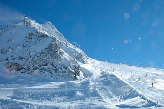 Ski slope and lift on Hintertux glacier