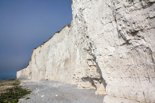 Les falaises de Criel sur Mer en Seine Maritime vues de la plage