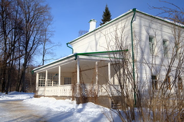 Fototapeta na wymiar House of Leo Tolstoy in Yasnaya Polyana. Tula, Russia