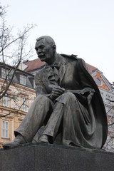 Fototapeta na wymiar Statua slowakischen Pavol Országh Hviezdoslava Poetów