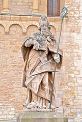 Der heilige Bonifatius vor dem Mainzer Dom
