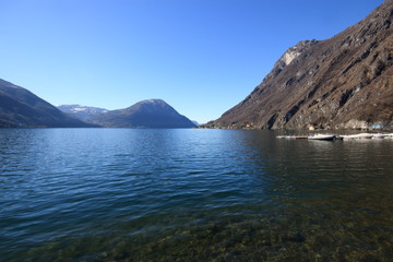 Fototapeta na wymiar Jezioro Lugano od Porlezza