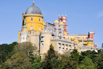 Fototapeta na wymiar Pena National Palace, Sintra (Portugalia)